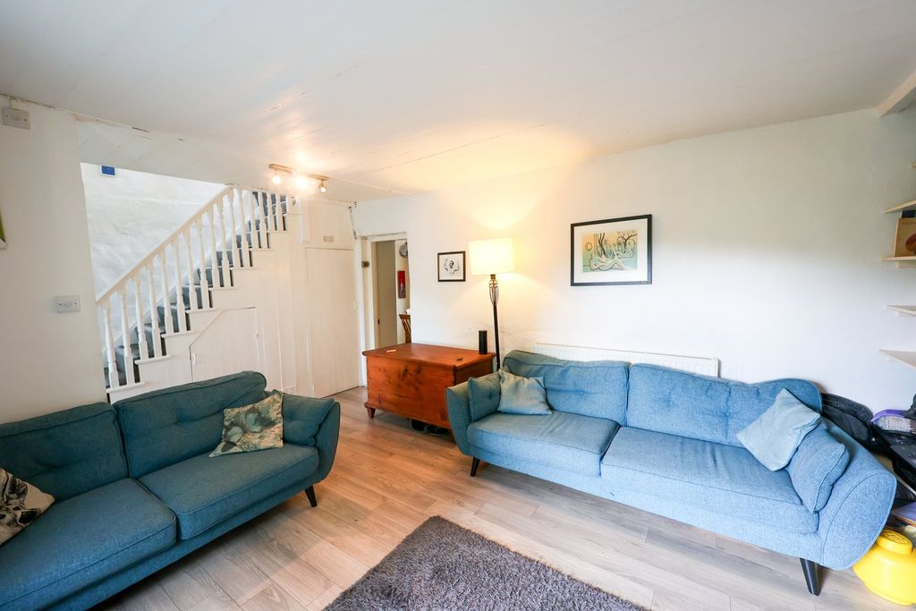 Property photo 2 of 23