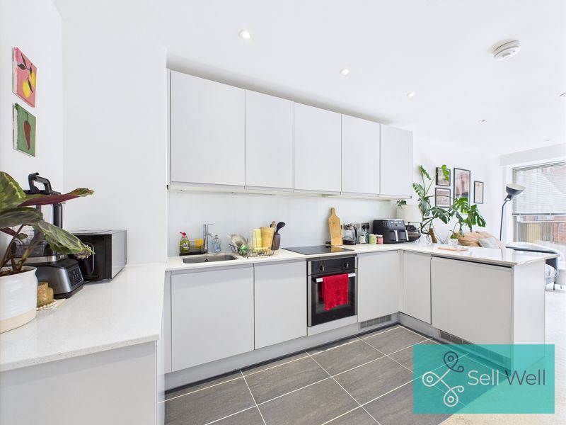 Property photo 3 of 18 Kitchen