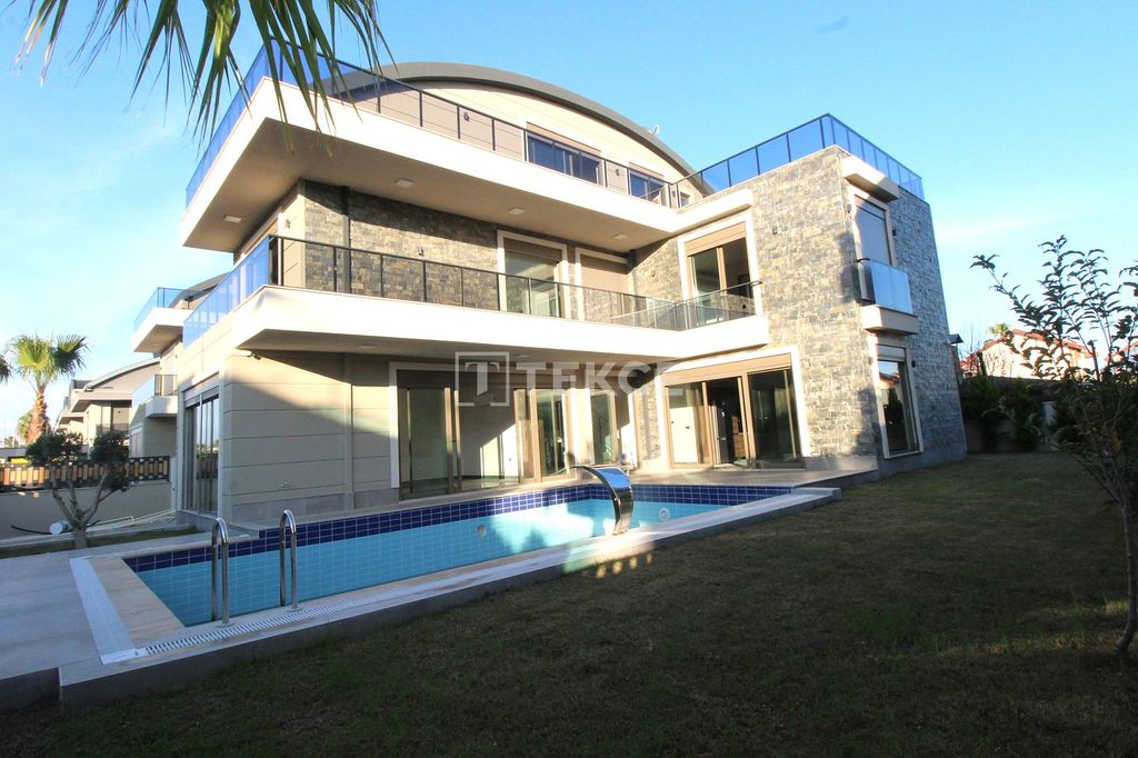 Property photo 2 of 58