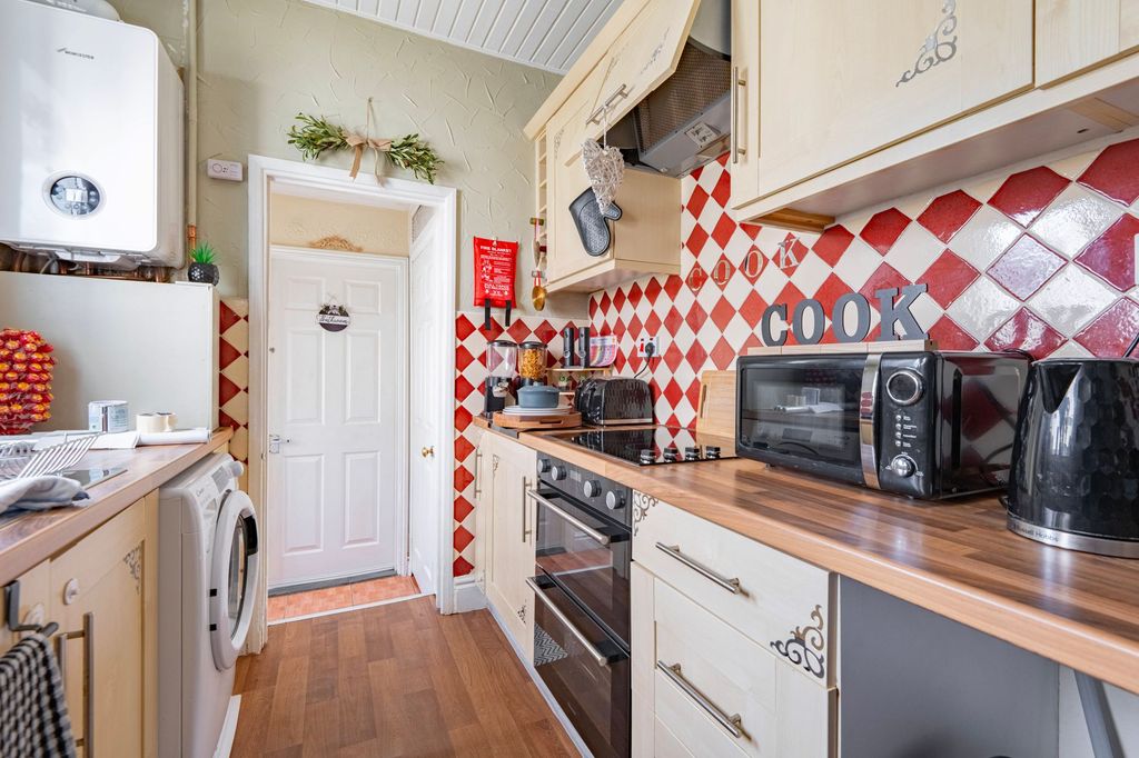 Property photo 2 of 13