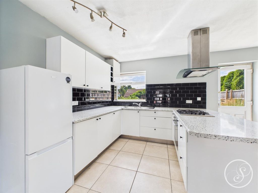 Property photo 2 of 18 Kitchen/Diner