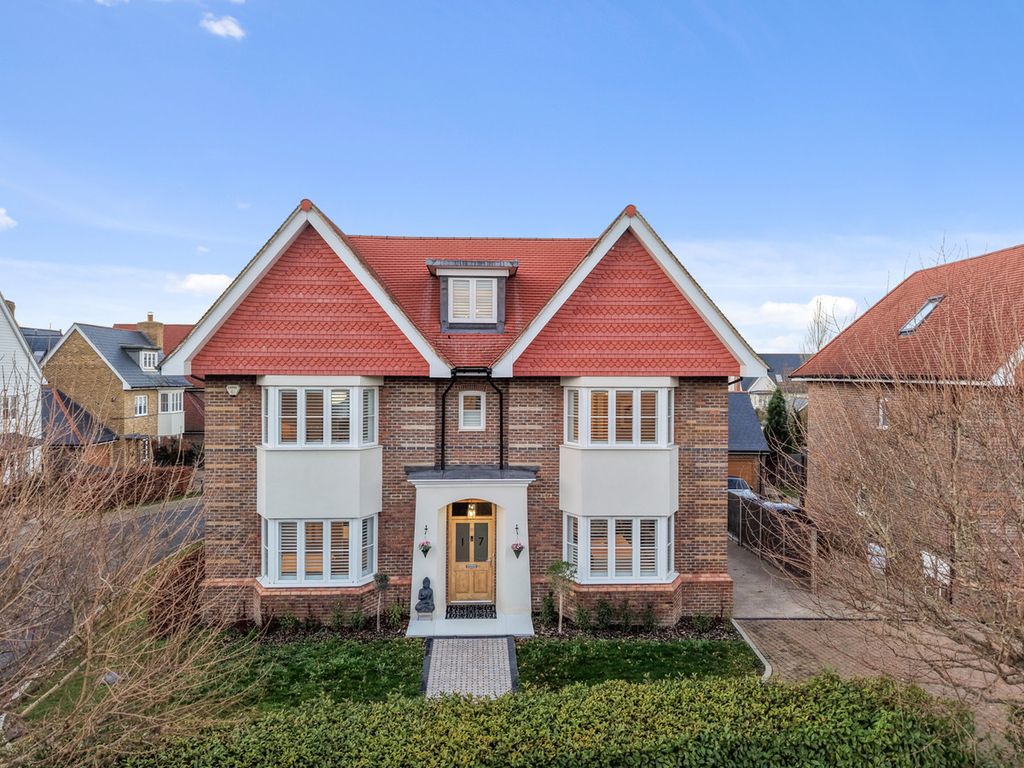 Property photo 1 of 35