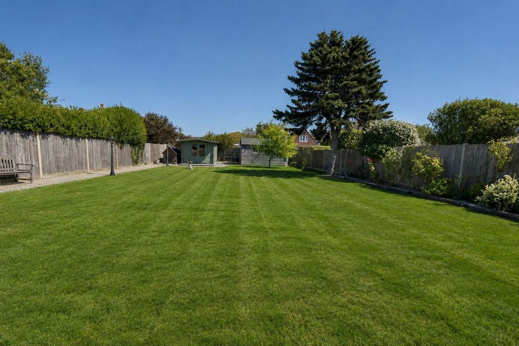 Property photo 3 of 26
