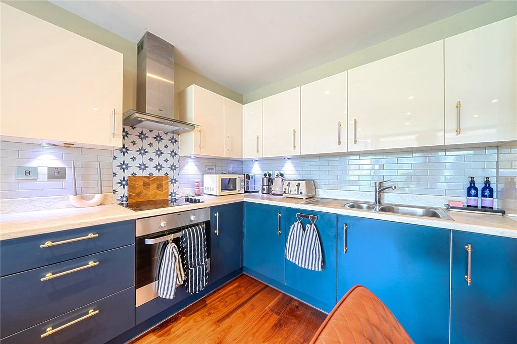 Property photo 2 of 17 Kitchen