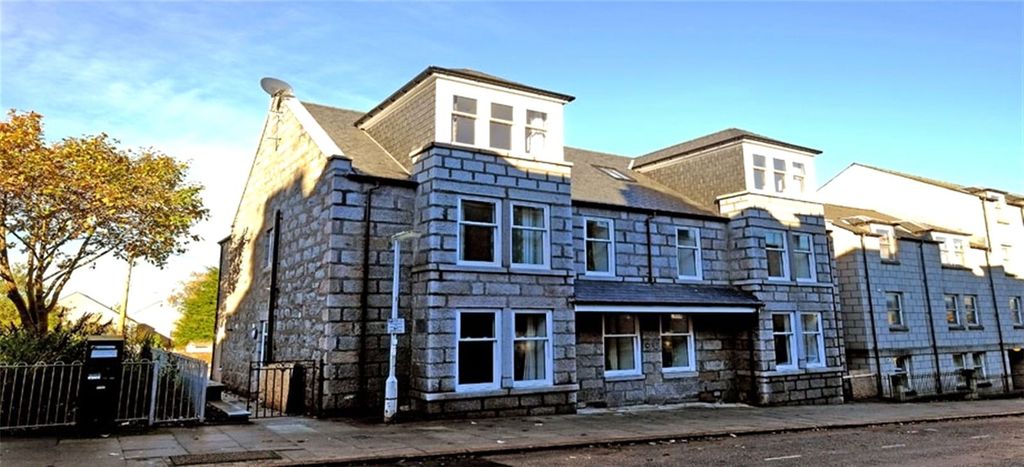 Property photo 1 of 8 Photo 1