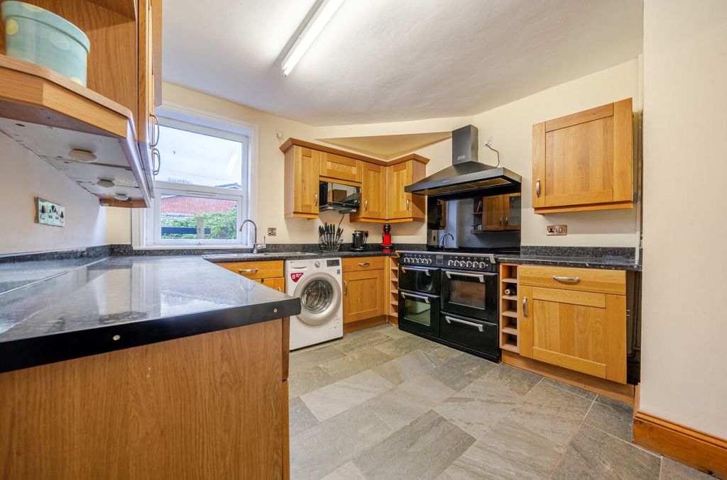 Additional image 4 of 4 bed terraced house for saleNew Road, Newtown, Powys SY16