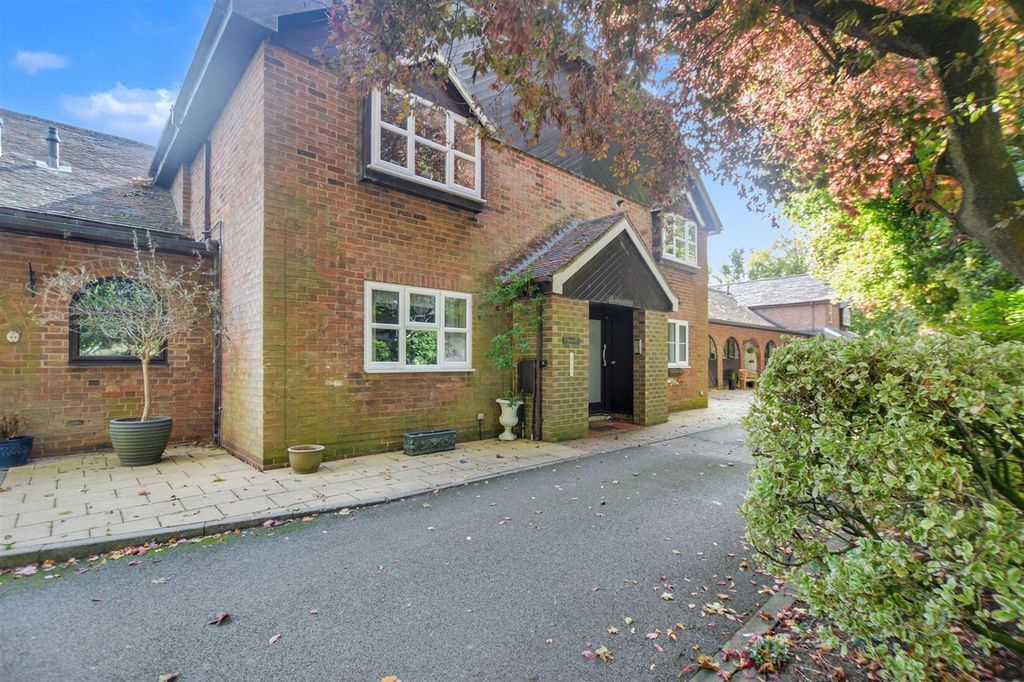 Maple Cottages, Risley Hall, Risley, Derbyshire DE72, 2 bed flat for ...