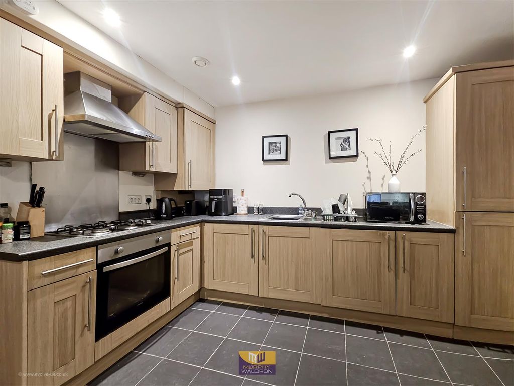 Property photo 3 of 10 Lounge/Diner/Kitchen