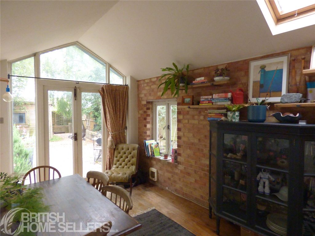 Property photo 2 of 22 Picture No. 07