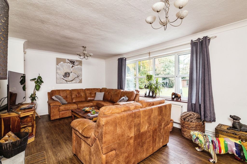 Property photo 2 of 15
