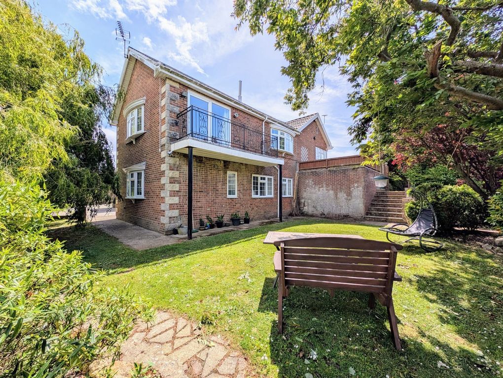 Property photo 1 of 34