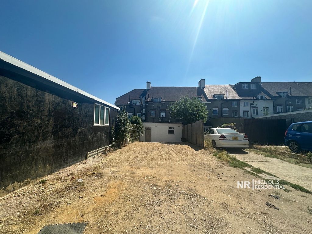 Property photo 2 of 7 Rear Aspect
