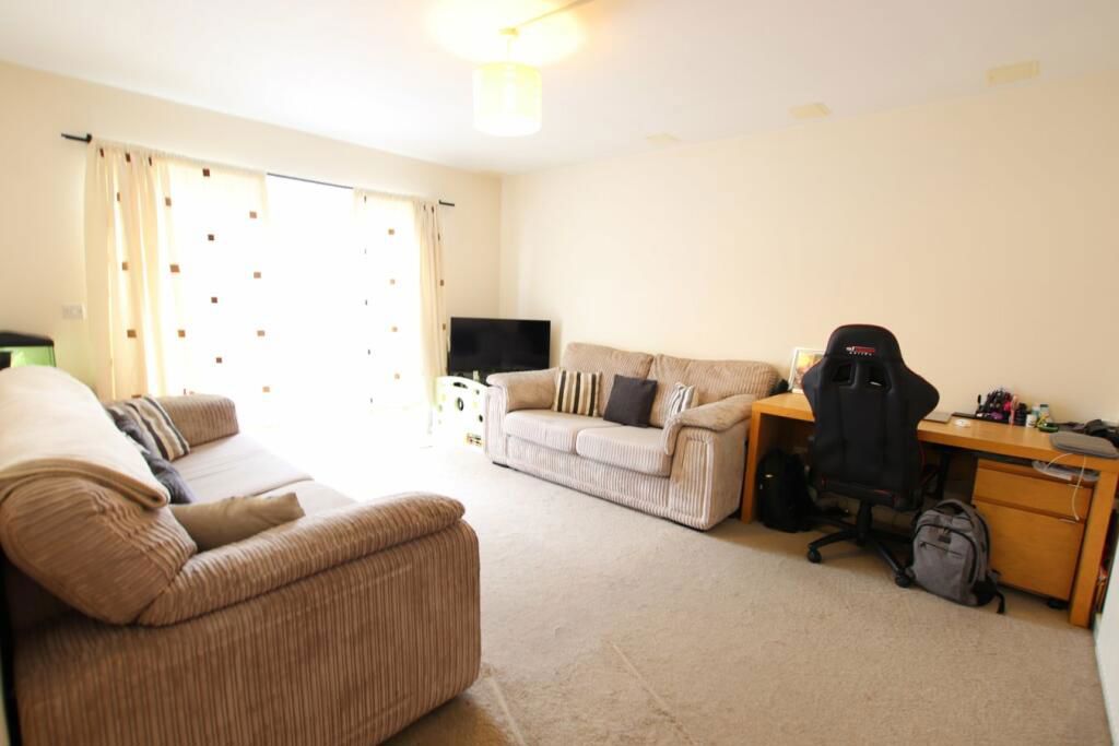 Property photo 2 of 18