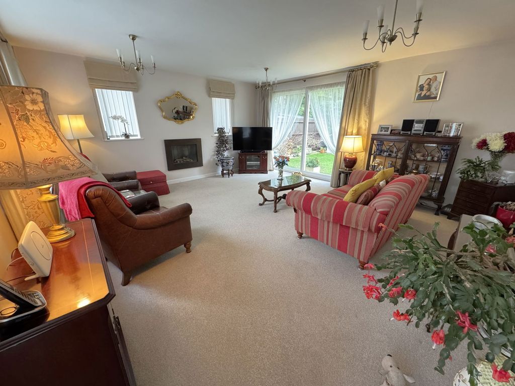 Property photo 2 of 13