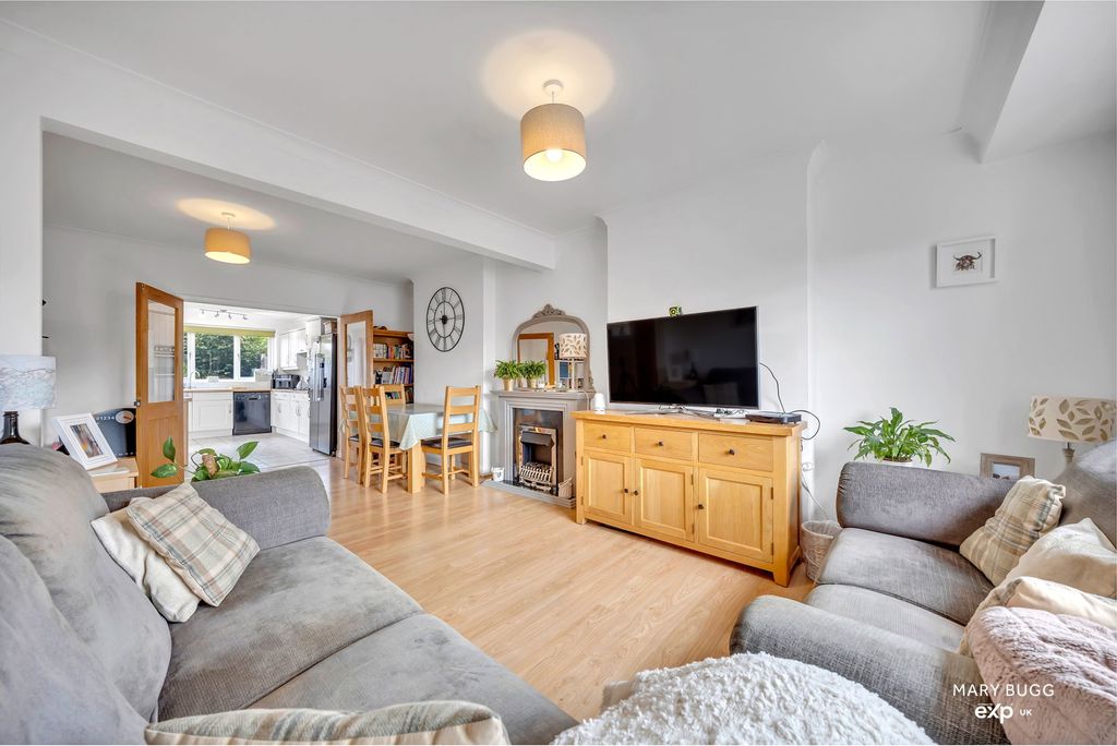 Property photo 3 of 13