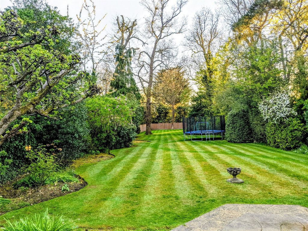 Property photo 2 of 23 Picture No. 32