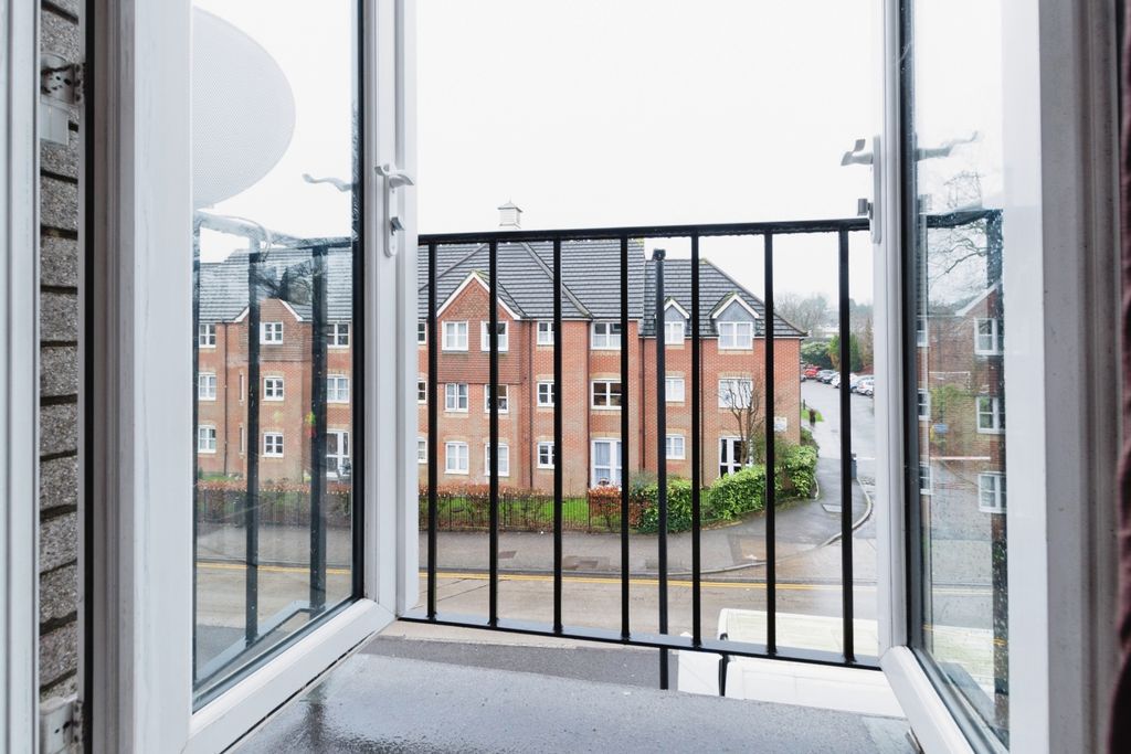 Property photo 3 of 18 Balcony