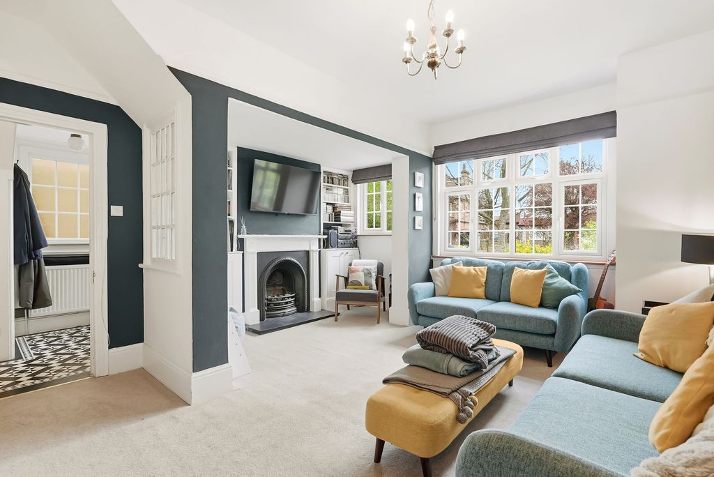 Property photo 2 of 19