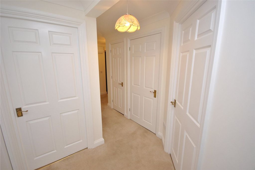 Property photo 3 of 9 Picture No. 17