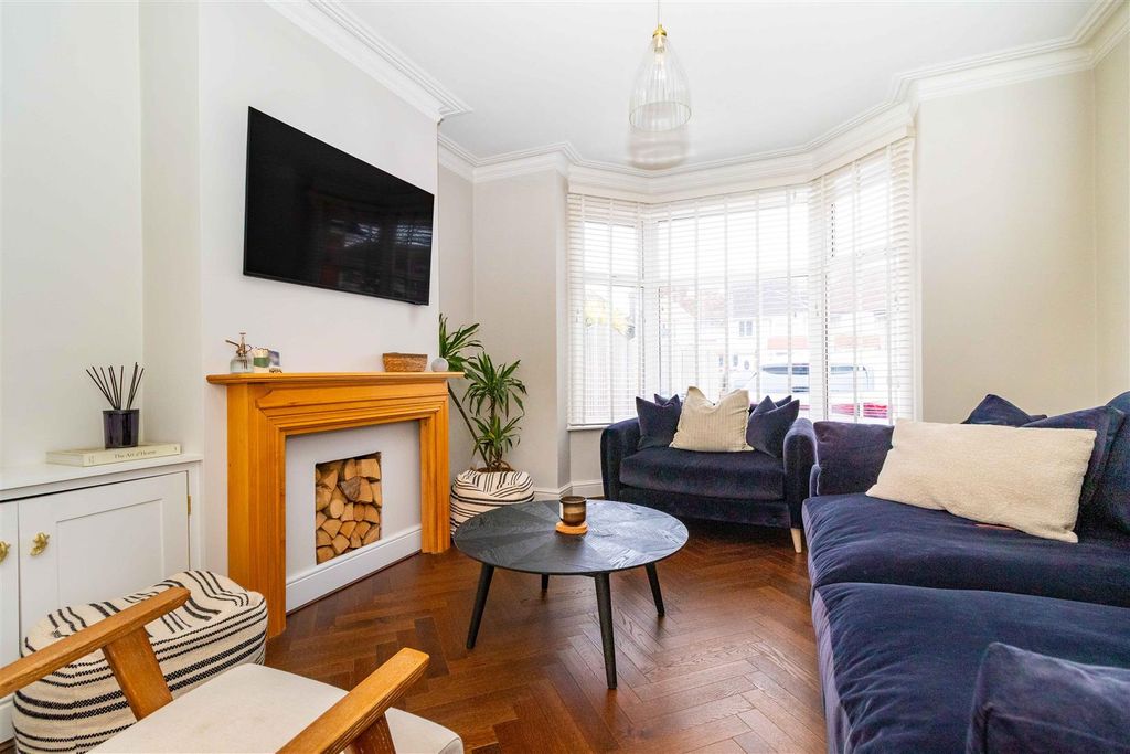 Property photo 3 of 22 Sackville-14.Jpg