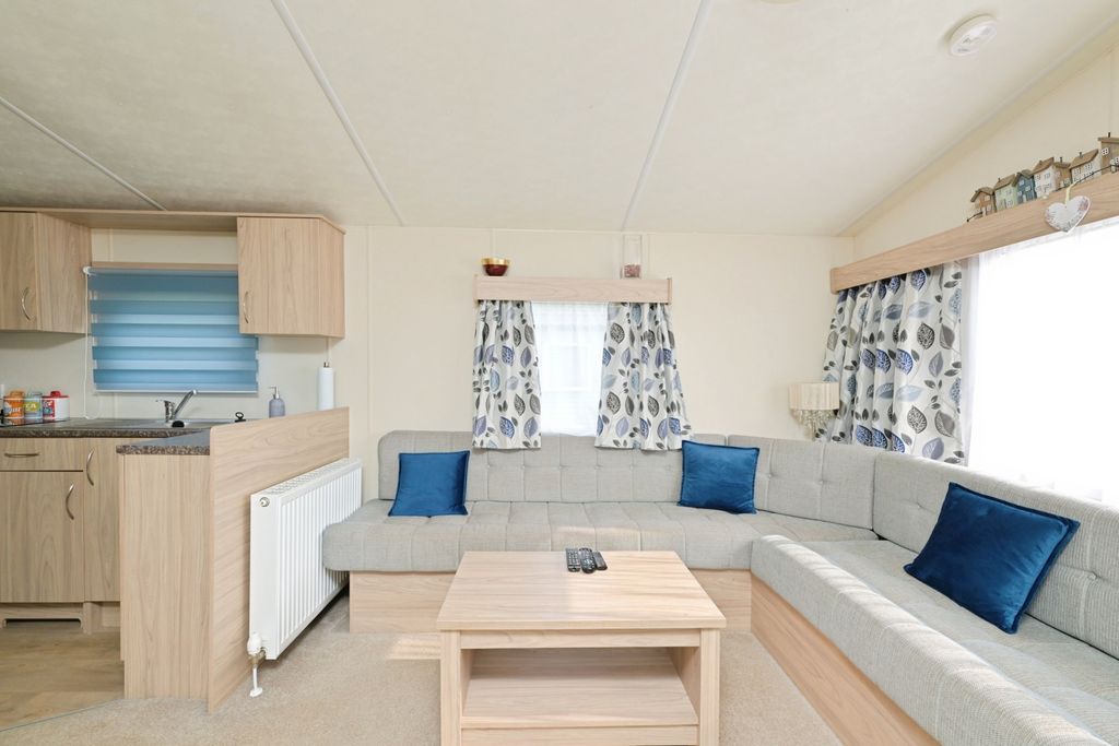 Property photo 3 of 14 Photo