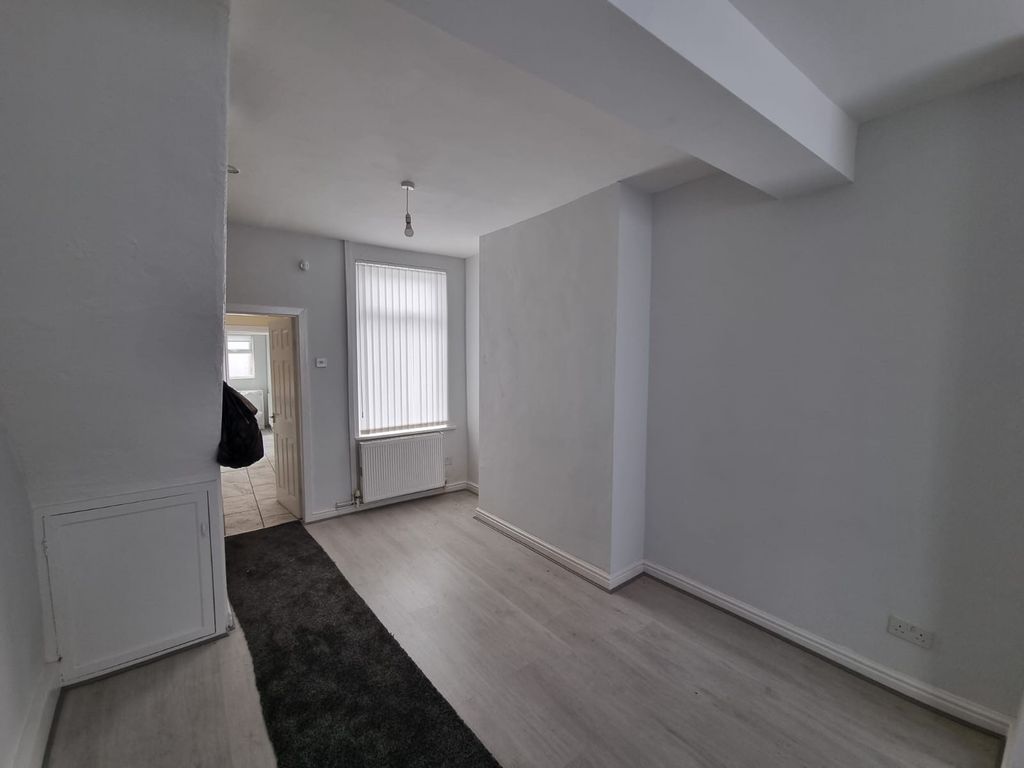 Property photo 2 of 8 Living Room