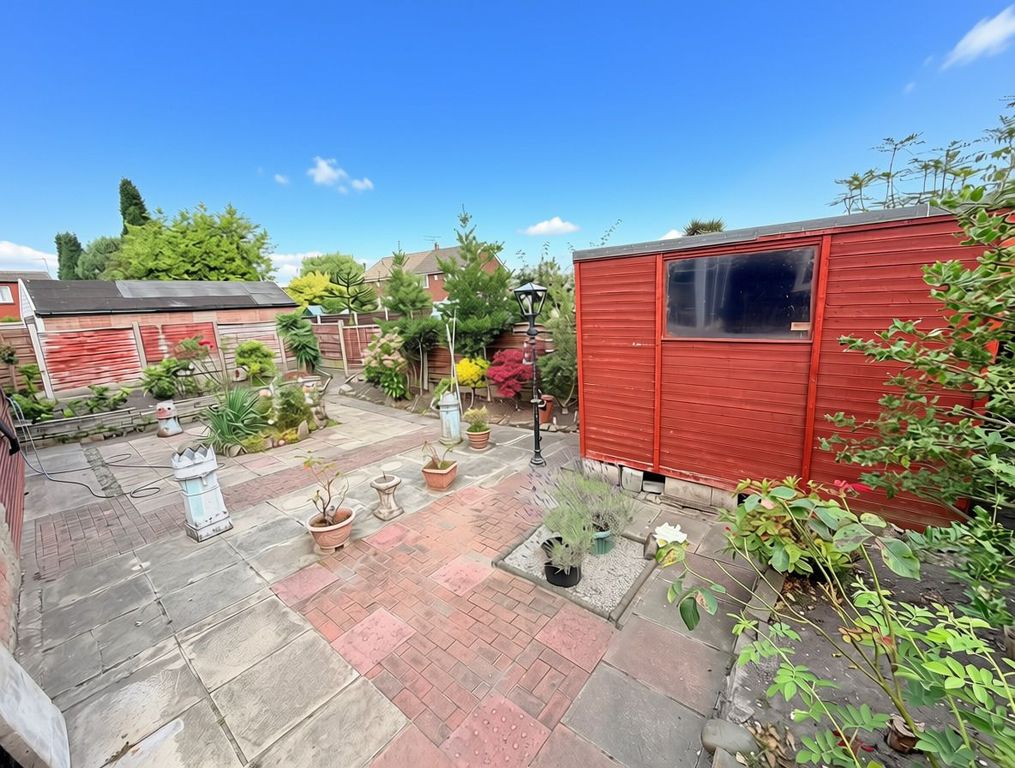 Property photo 2 of 27