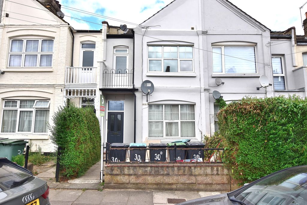 Property photo 1 of 7 Front Aspect 