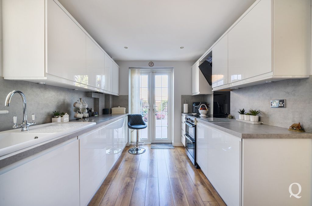 Property photo 2 of 25 5E14Aa45-6469-4B7...