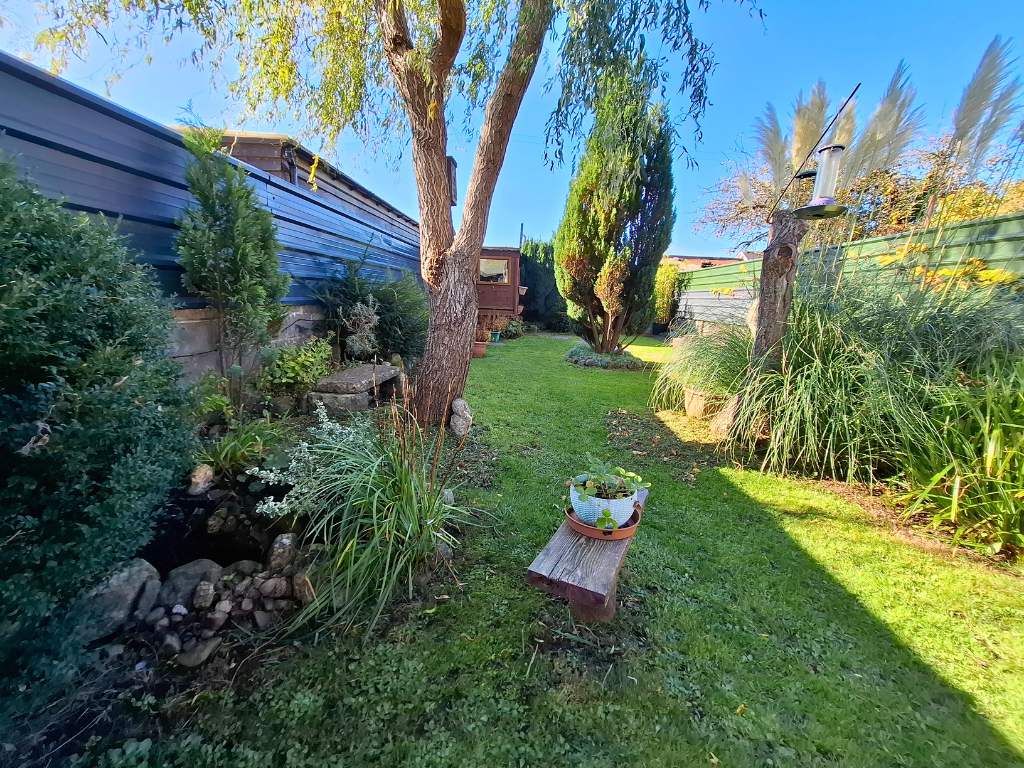 Property photo 2 of 25