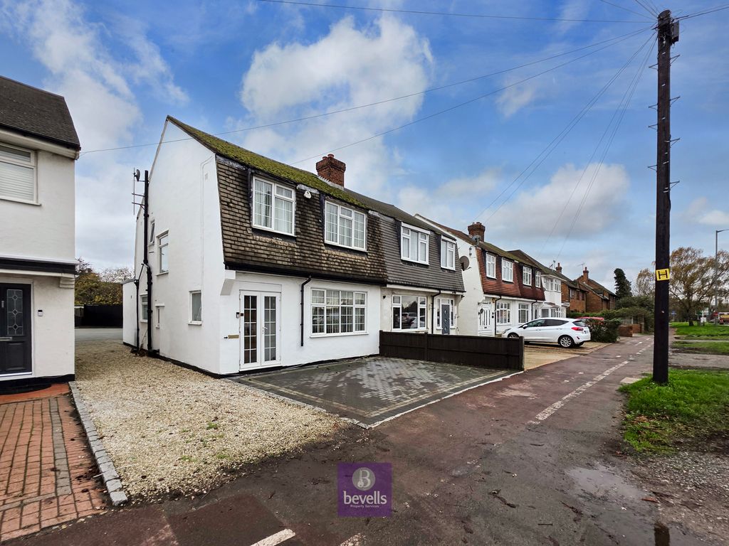 Property photo 2 of 27