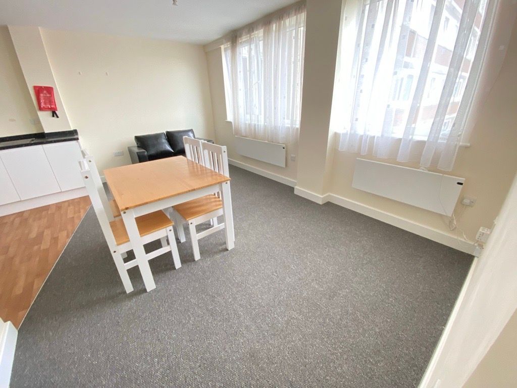 Property photo 3 of 8 Image (9)