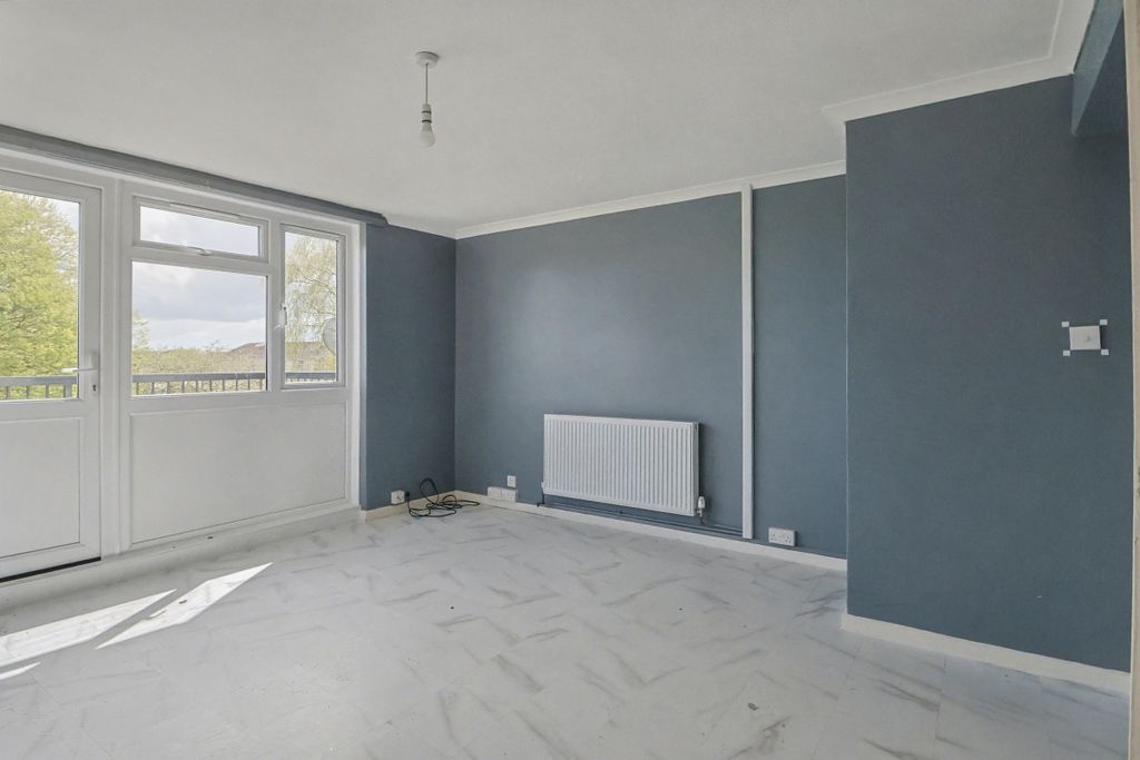 Property photo 3 of 12 34 Coles Place, Chard, Ta20 2BA