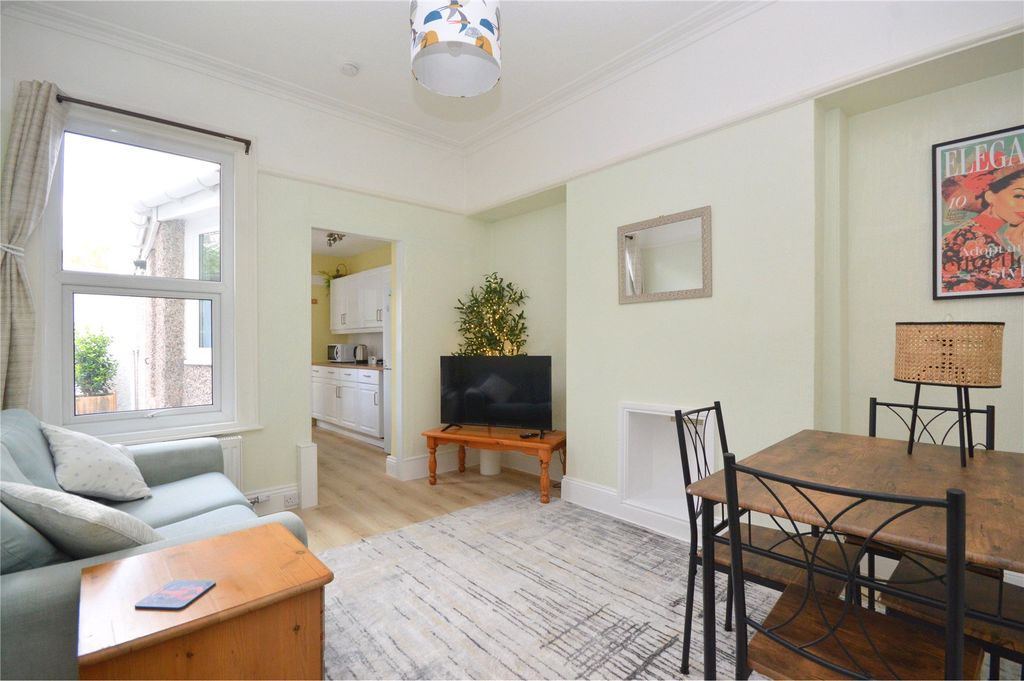 Property photo 2 of 10 2 - Living Room/Diner