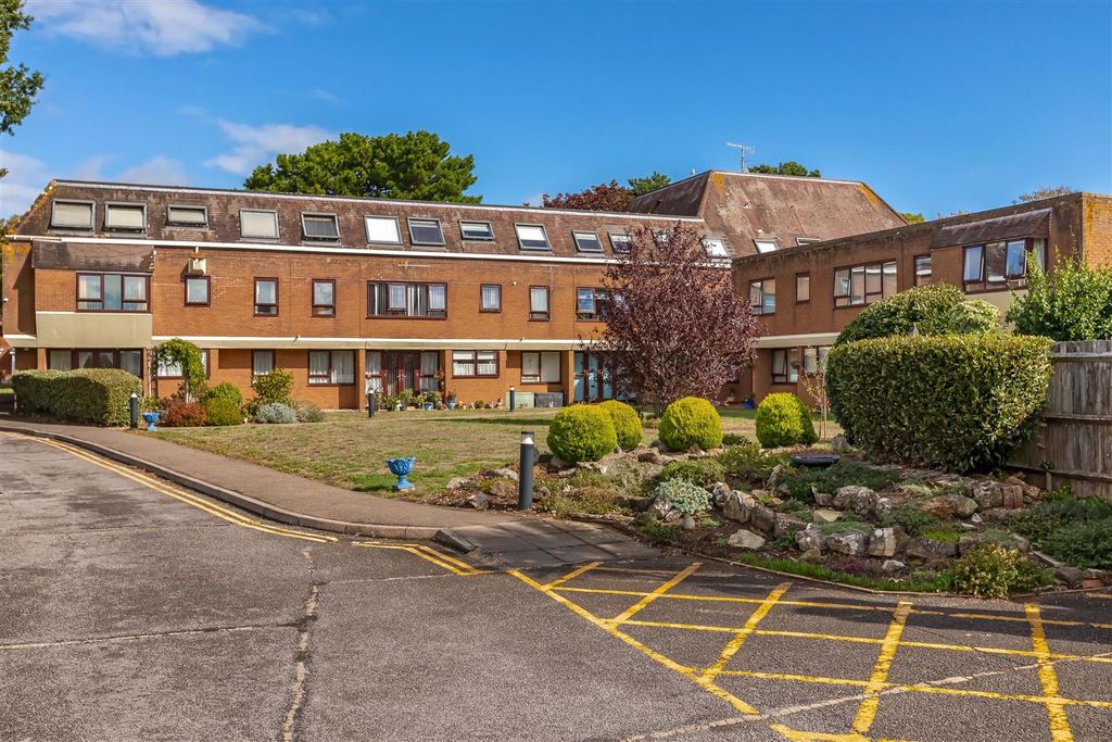 Property photo 1 of 9 Guardian Court_10.Jpg