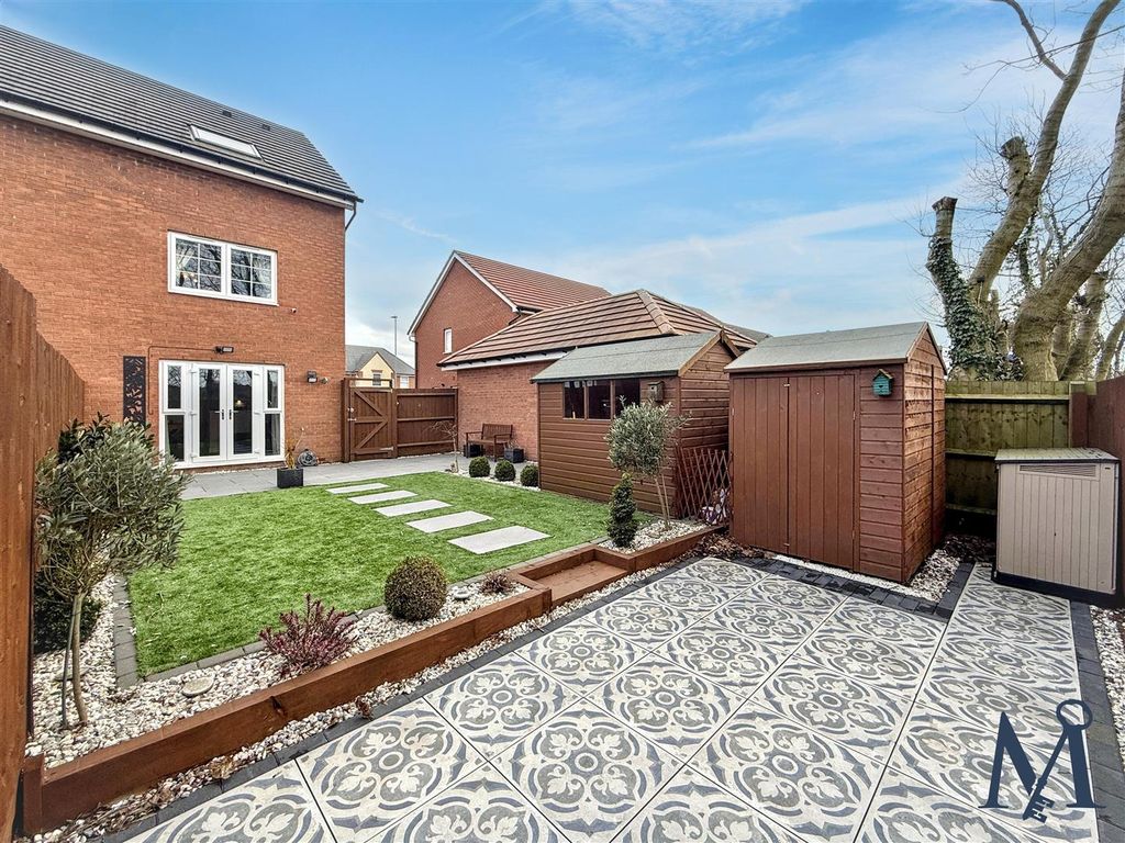 Property photo 2 of 27 Rear Garden