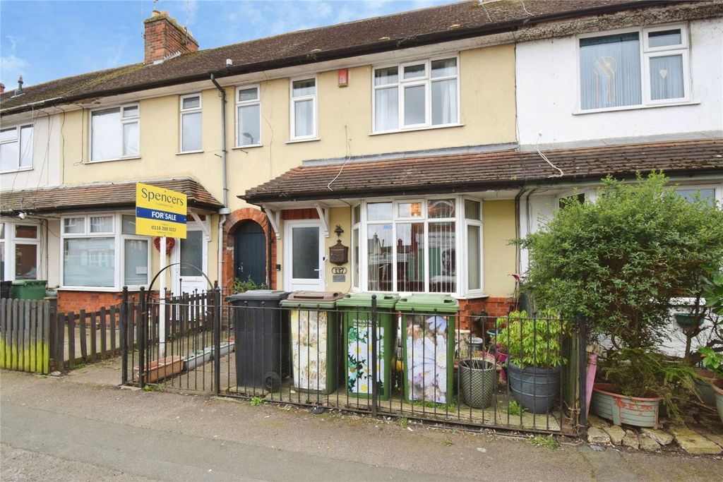 Property photo 1 of 21 Front