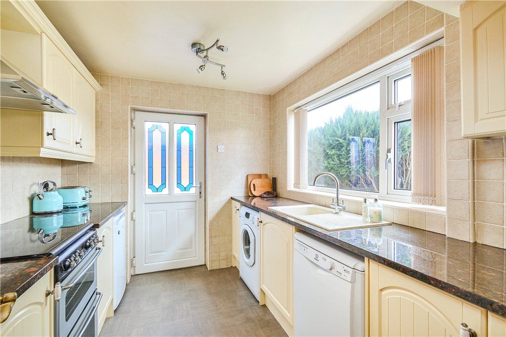 Property photo 3 of 15 Kitchen