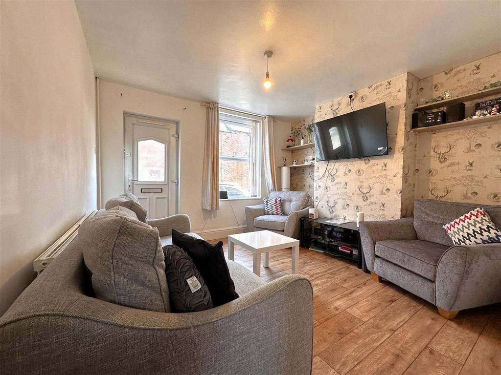 Property photo 2 of 15 Lounge 492