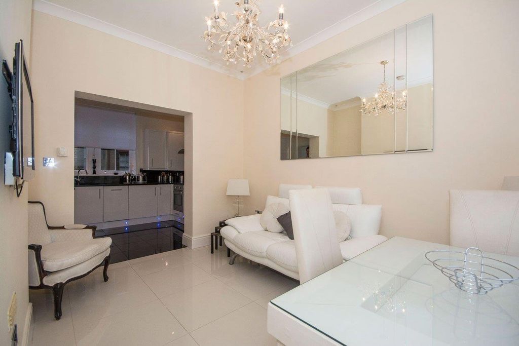 Property photo 1 of 7 11Ipvkzj--8Jimjnjm9R9Zcggzk.Jpg