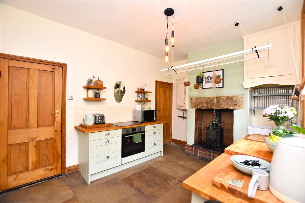 Property photo 3 of 13 Picture No. 23
