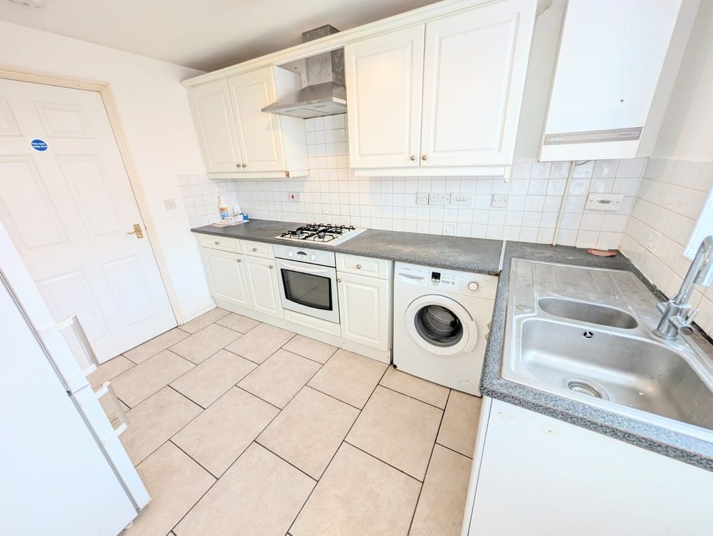 Property photo 2 of 12 Image