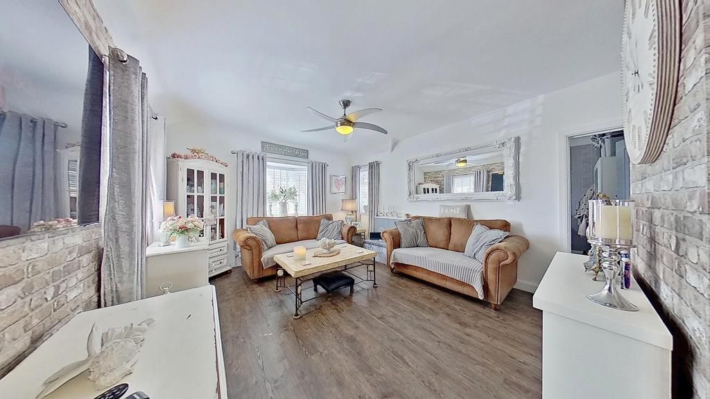 Property photo 3 of 24