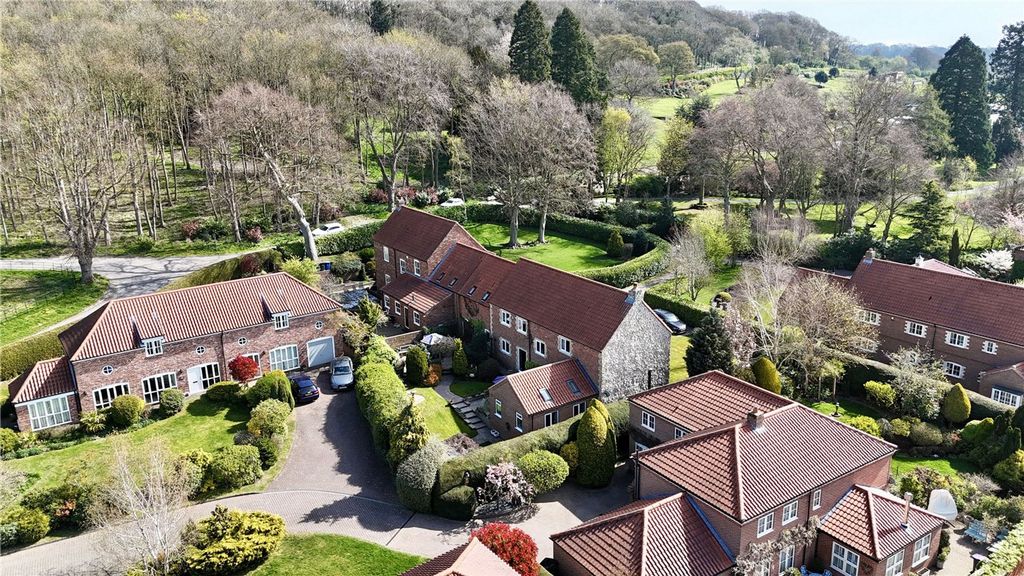 Property photo 2 of 31 Picture No. 03