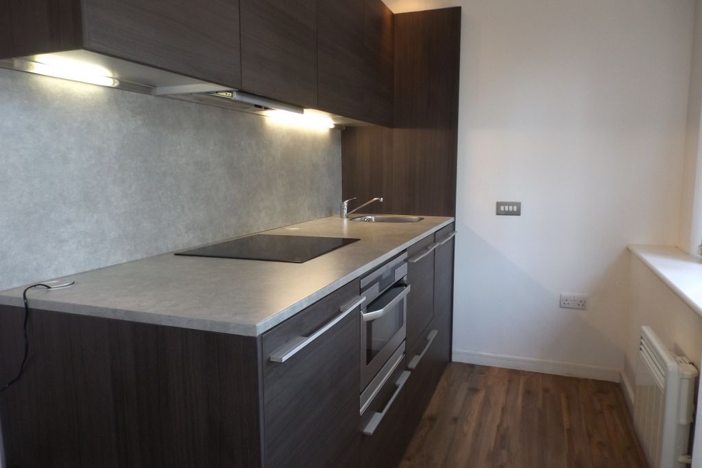 Property photo 1 of 6 Kitchen