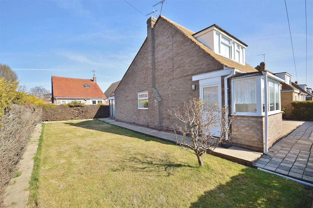 Property photo 2 of 13 Outside - Front