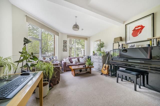 Property photo 1 of 10 Reception Room