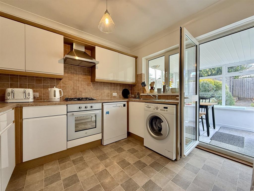 Property photo 3 of 12 Kitchen.Jpg