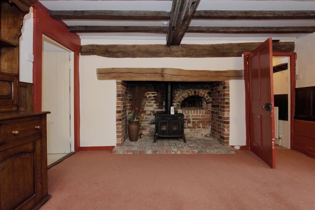 Property photo 3 of 42 Molesey Cottage Ph102.Jpg