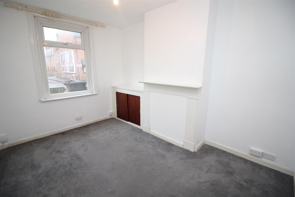 Property photo 2 of 11 Dining Room